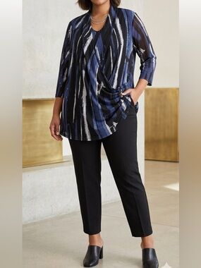 Kenneth Cole Black & Blue Abstract V-Neck Blouse - Size 1X